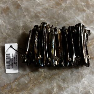 Beautiful stretchy chicos bracelet shell color.